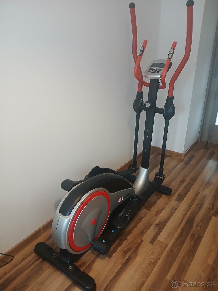 Eliptický trenažér
