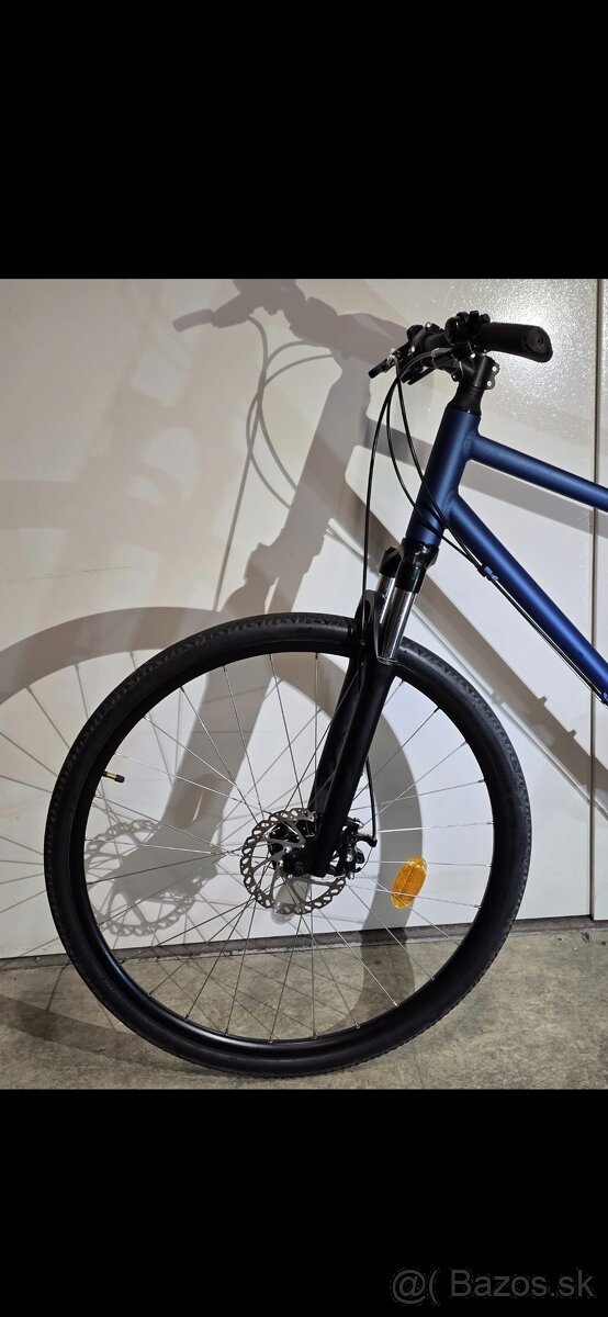 BTWIN bicykel trekingovy