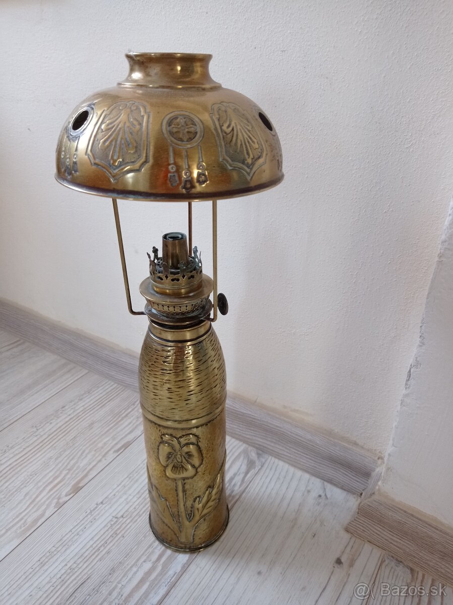 PETROLEJKA I SVĚTOVÁ