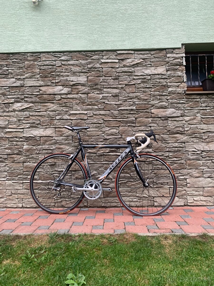 Cestny bicykel kellys
