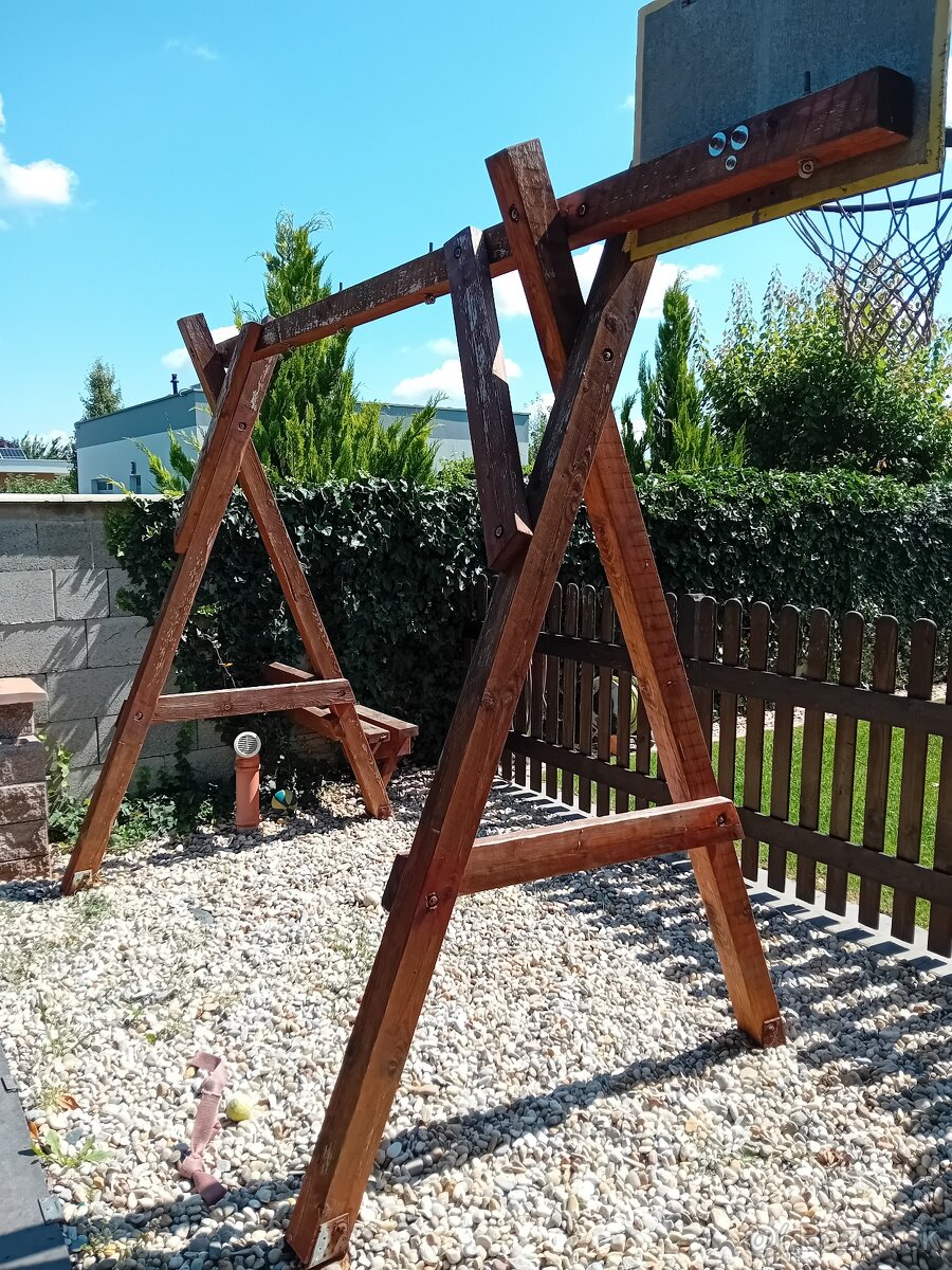 Zahradna hojdačka pre dvoch