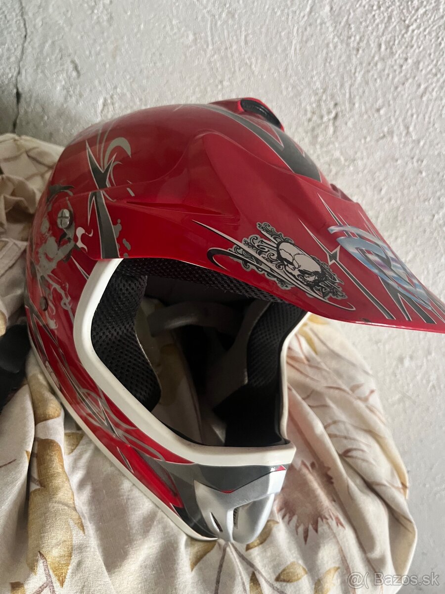 Predám pánsku motokrosovú helmu