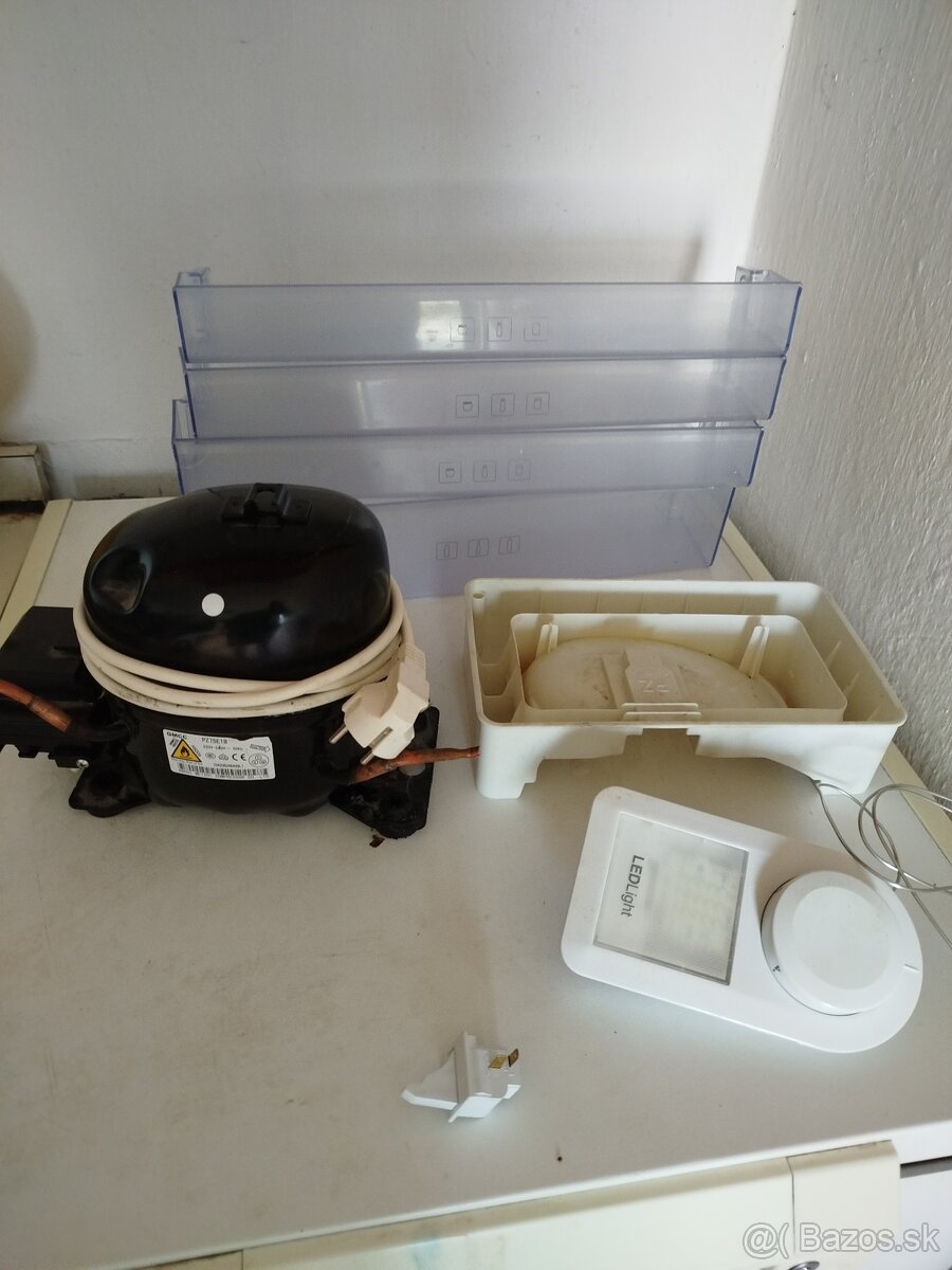 Rozpredám chladničku Beko rcsa270m21w