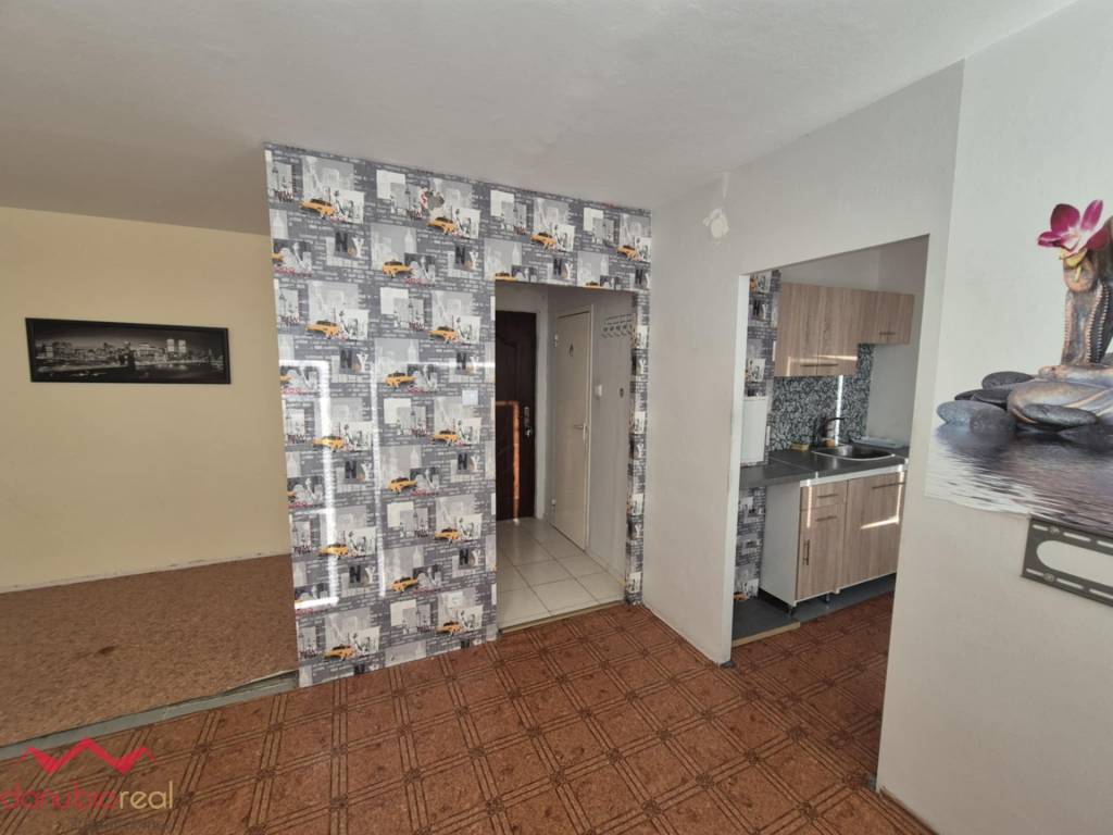 Čiastočne prerobený 1-izbový byt na predaj, Komárno