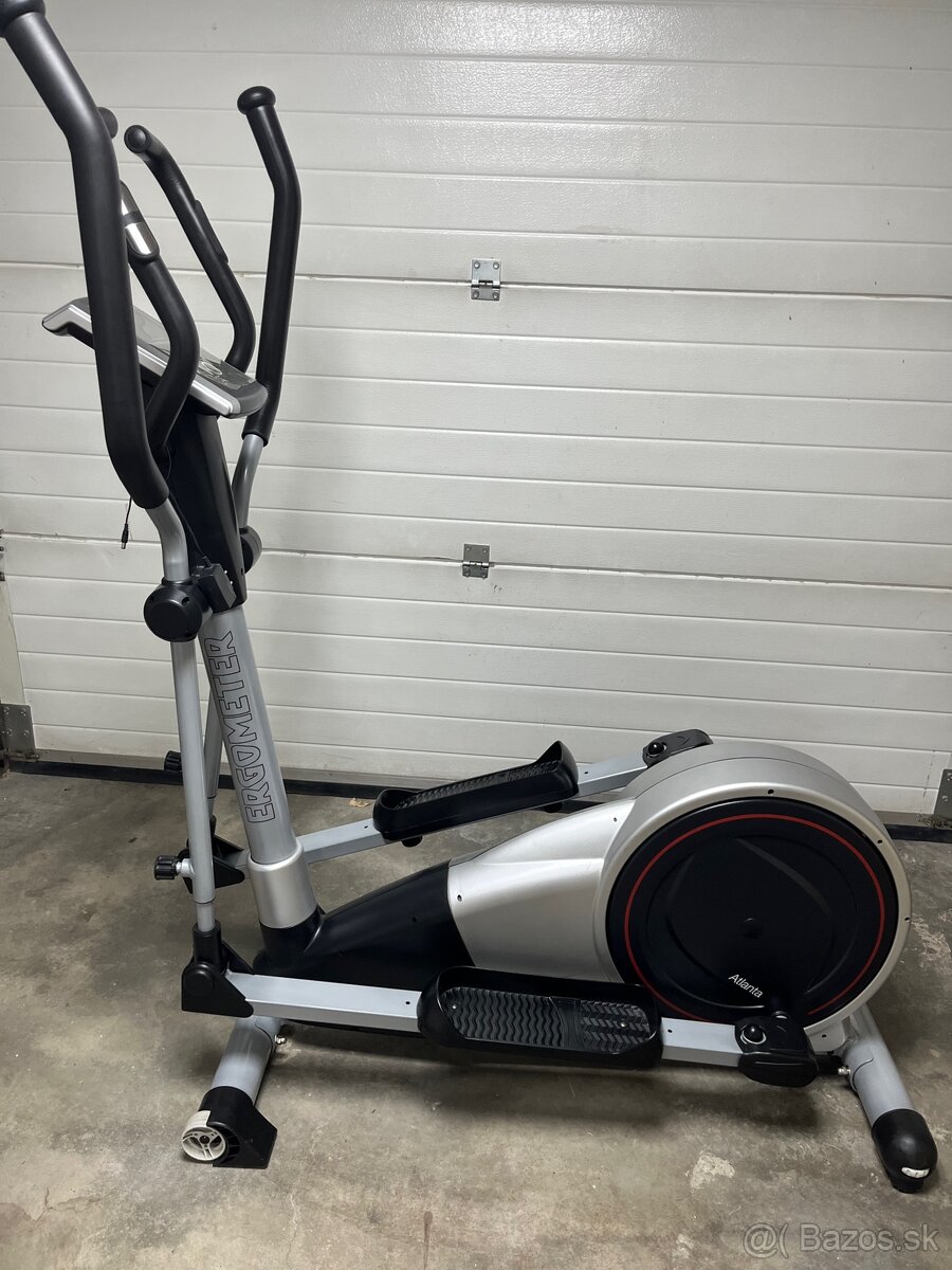 Eliptický trenažér,orbitrek