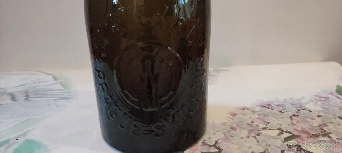 Historické pivové a iné fľaše