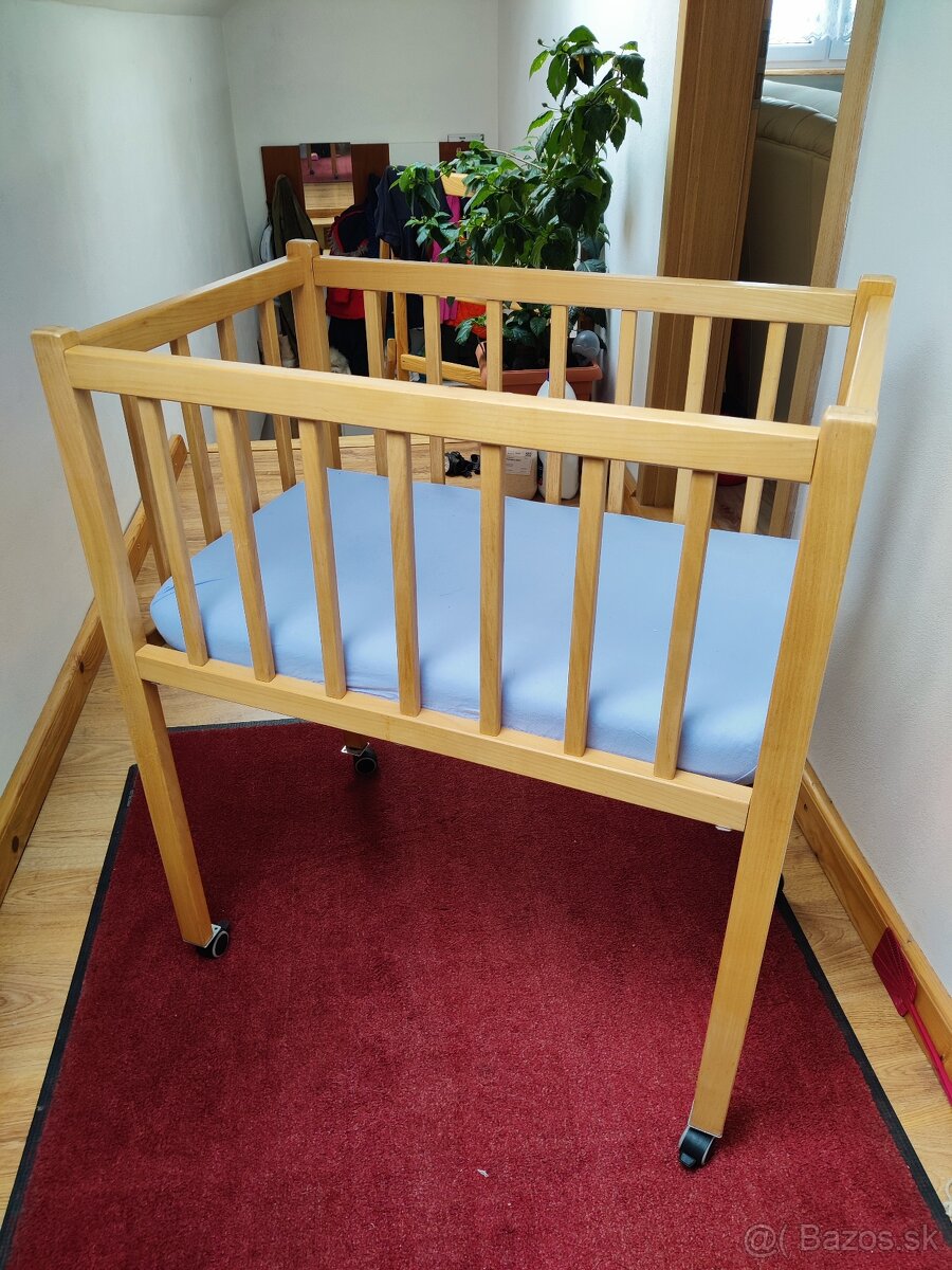 Detská postieľka na kolieskach 80x53