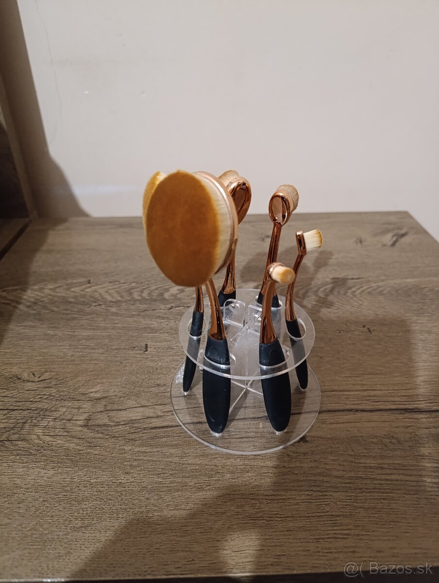 Predám kozmetické štetce