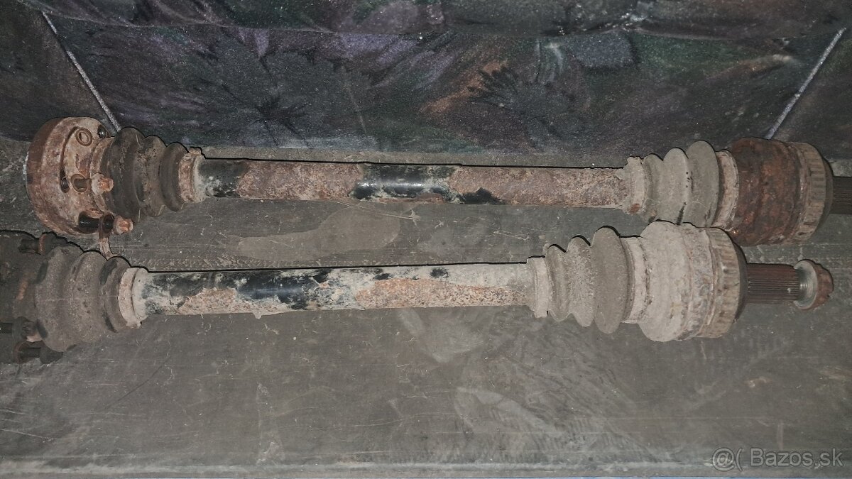 Predám poloosy bmw e46