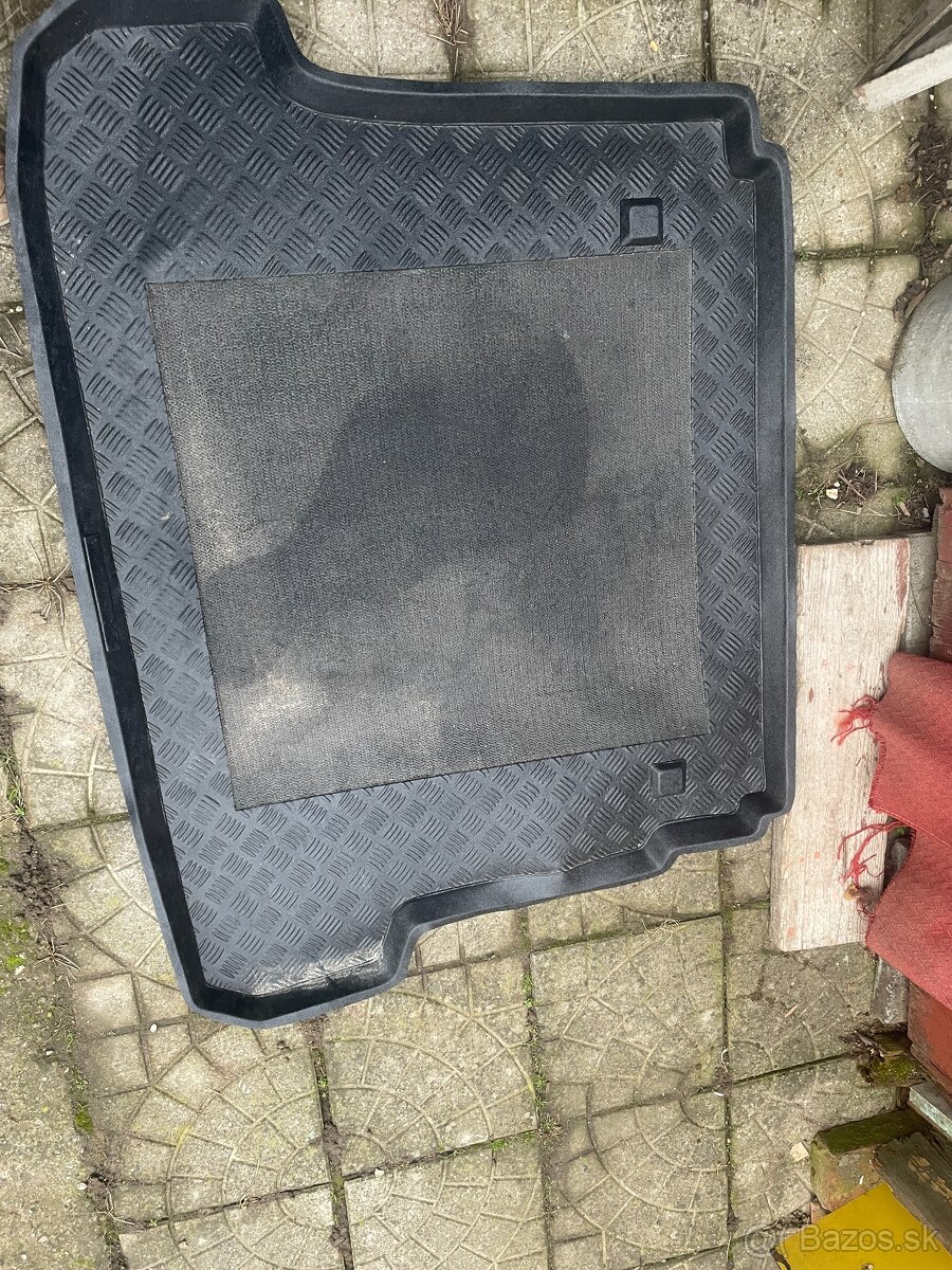 Predám vaničku do kufra – Škoda Octavia Combi II