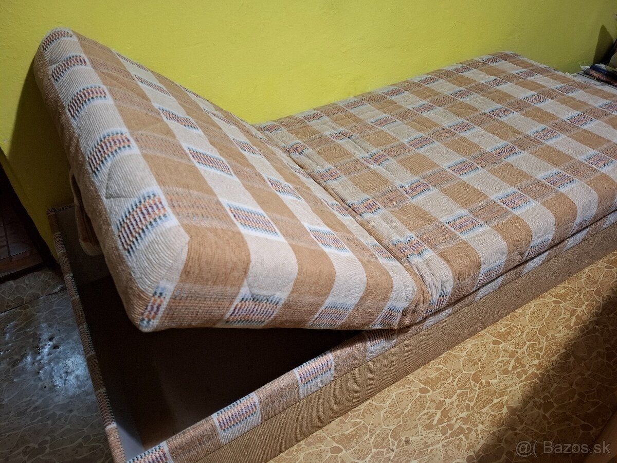 Predám postele/ váľandy