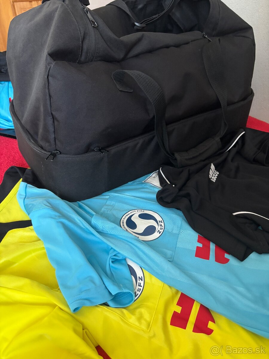 Rozhodcovská výstroj