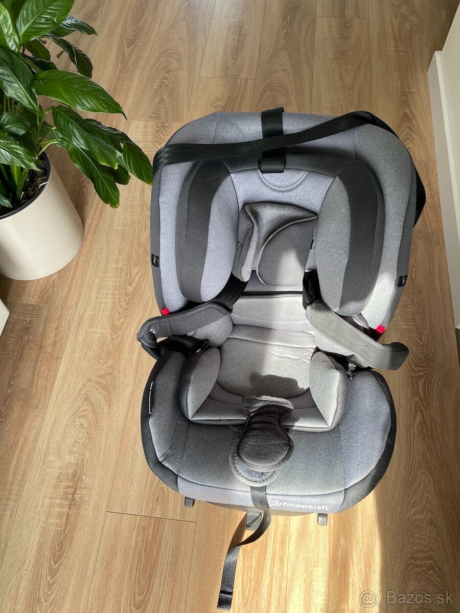 Autosedačka Kinderkraft Vado Isofix 2020 Grey