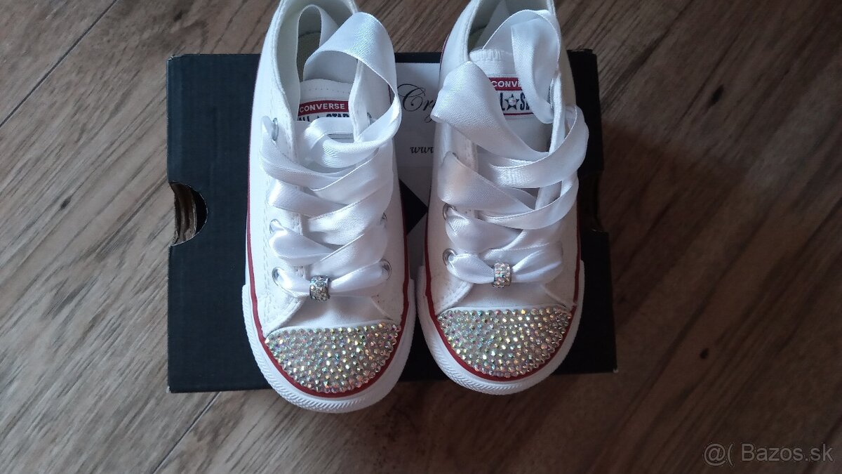 Converse crystal č. 24