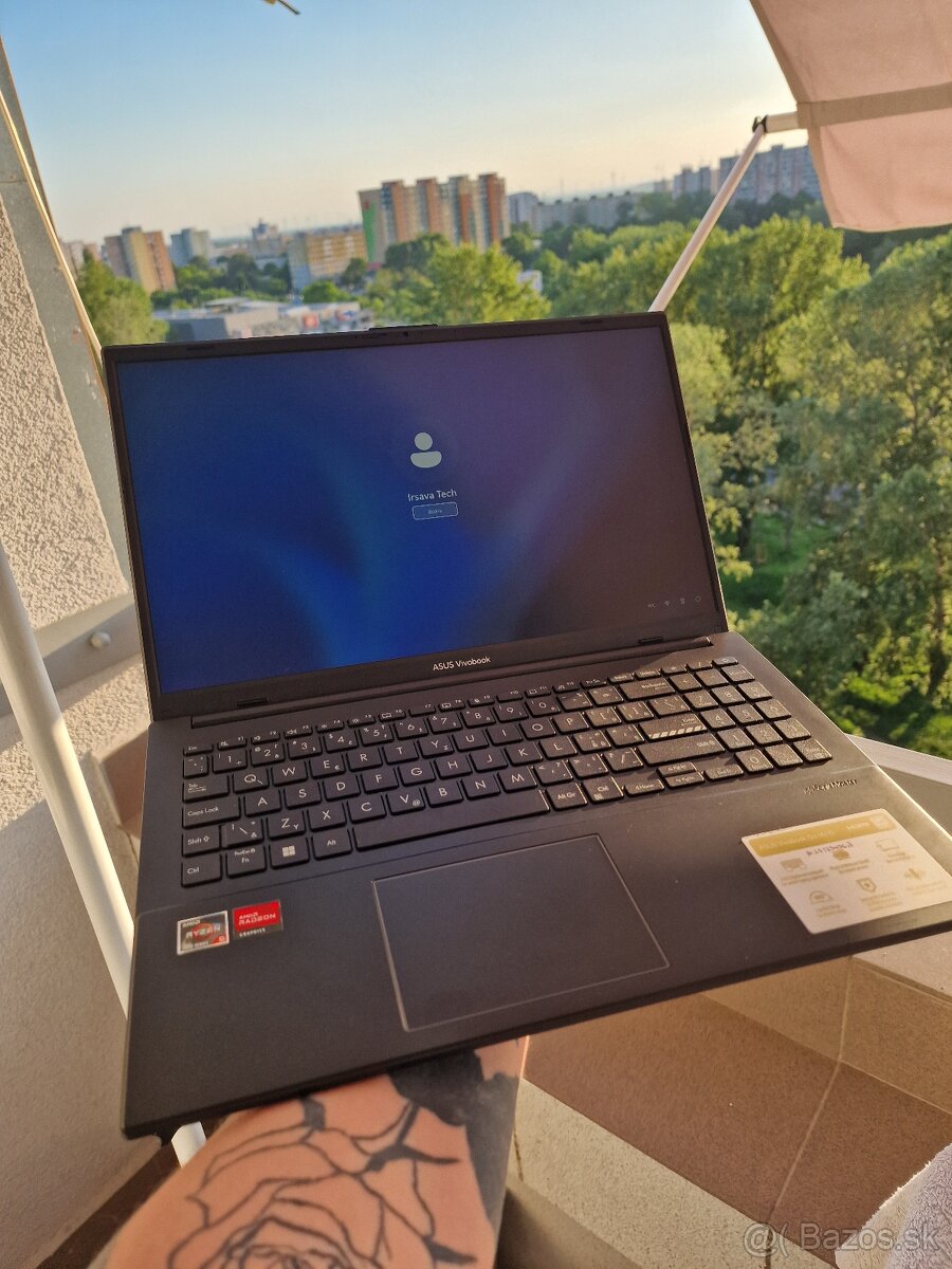 Asus Vivobook GO 15