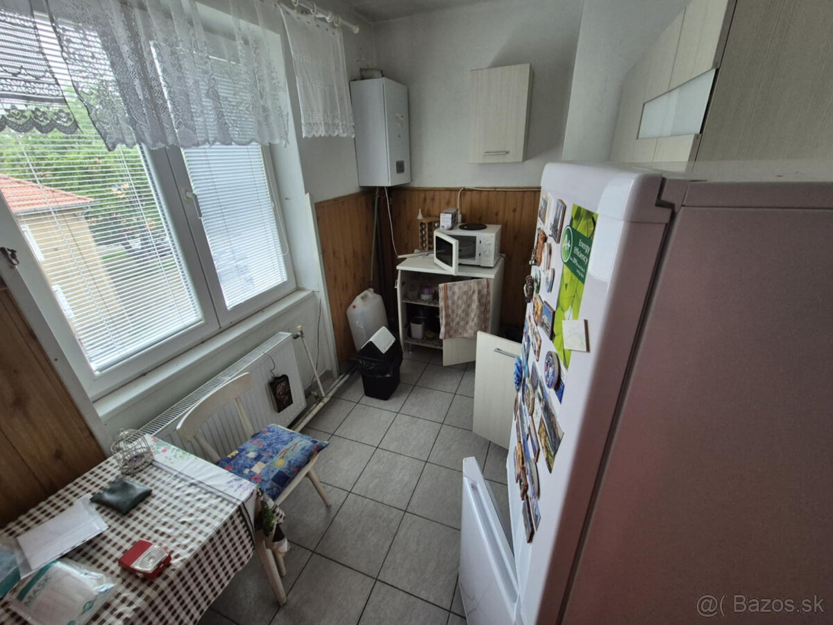 Na predaj tehlový 3 izbový byt 70 m2 na Komenského ulici