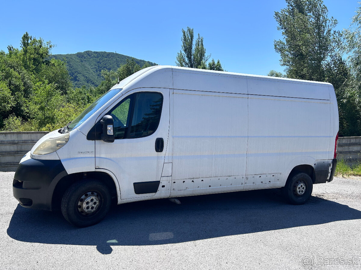 Dodávka Peugeot Boxer 2.2 HDI po generálke a výmene centráln