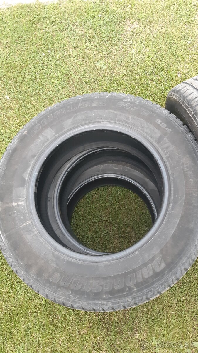 205 /70 R15