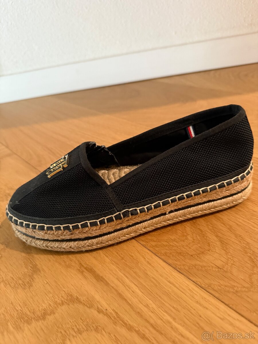 Nove espadrilky Tommy Hilfiger, velkost 38