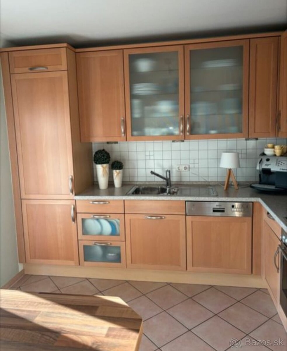 Kuchyňská linka buk masiv se spotřebiči,5564