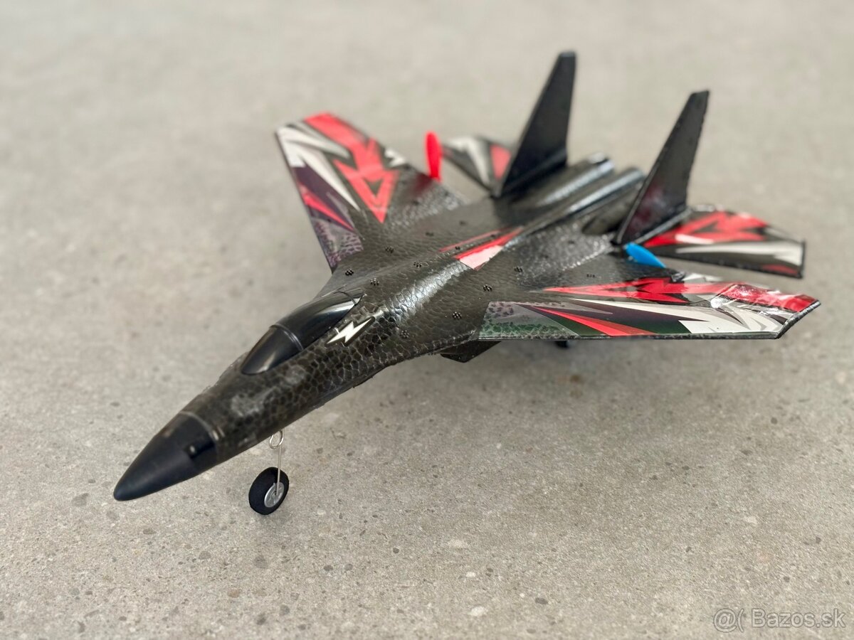 RC lietadlo SU-27 a SU-35