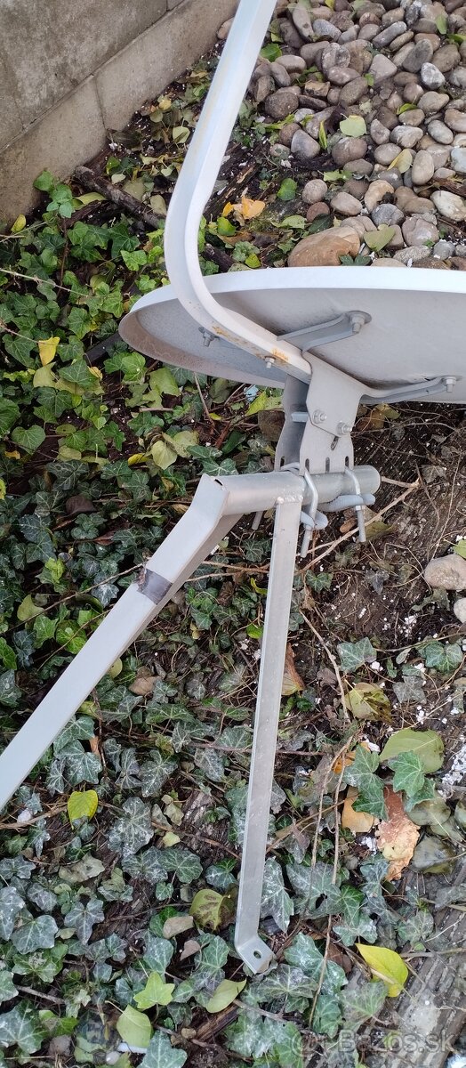 Satelitná parabola 40