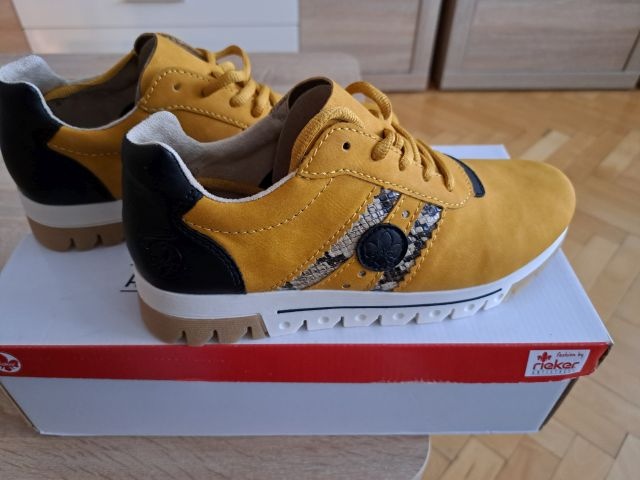 Sneakersy  Rieker Antistress veľ. 37 nové