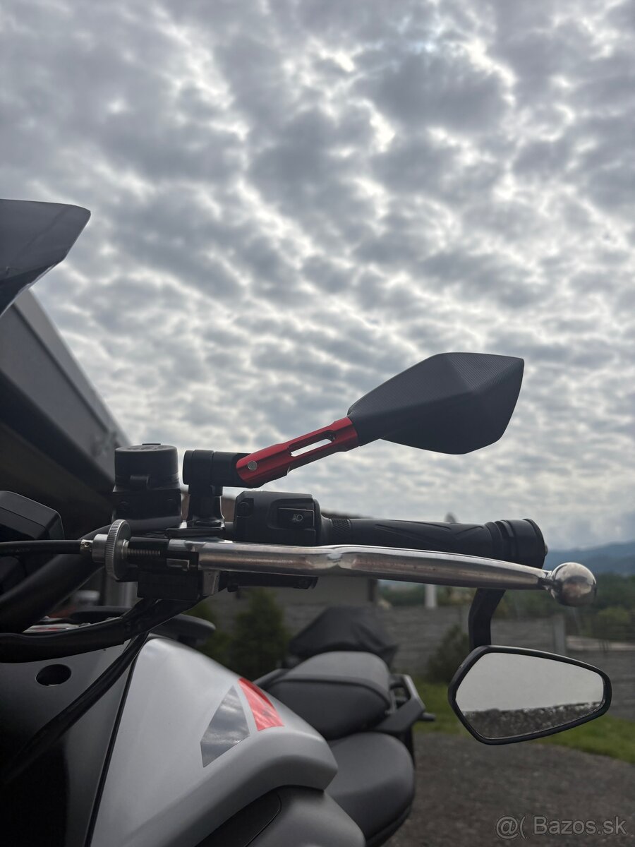Na predaj: Univerzálne spätné zrkadlá na motocykel