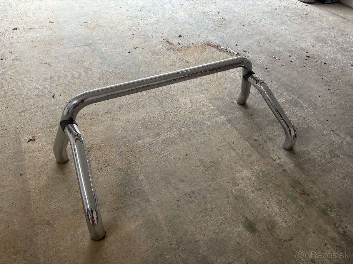 Nerezový rám na korbu