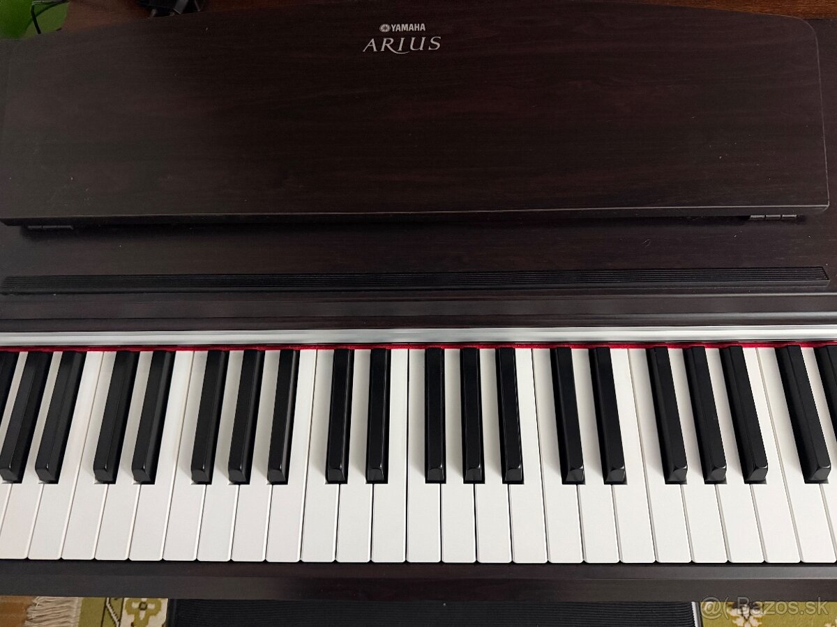 Predam digitalne piano Yamaha Arius YDP-141