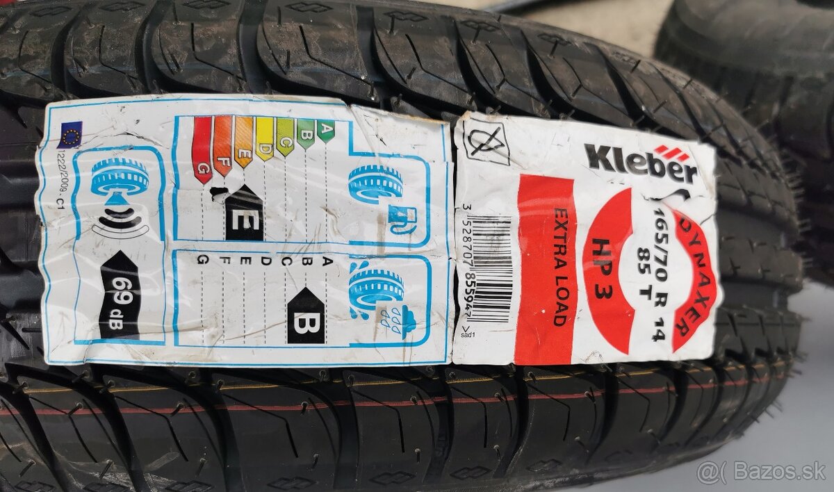 Nové pneu.