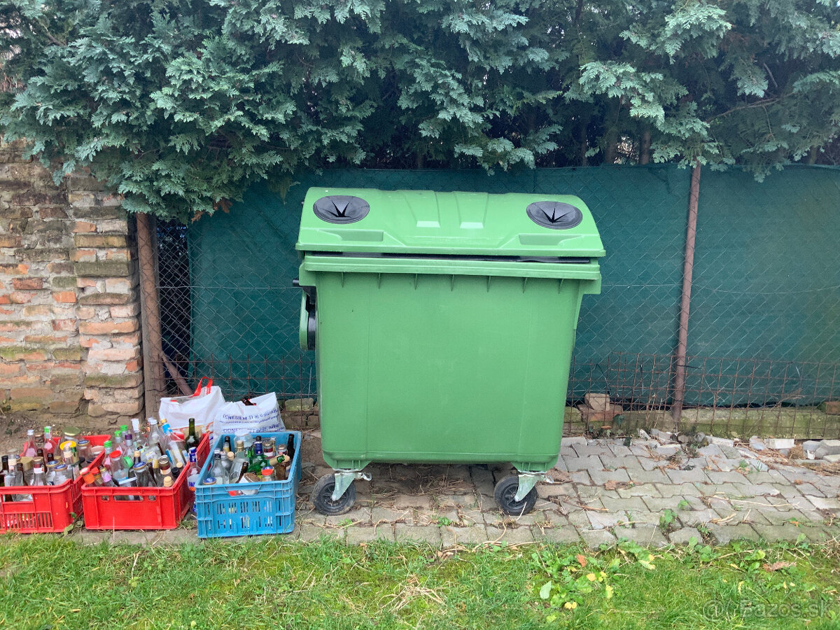 1100 Kontajner na smeti