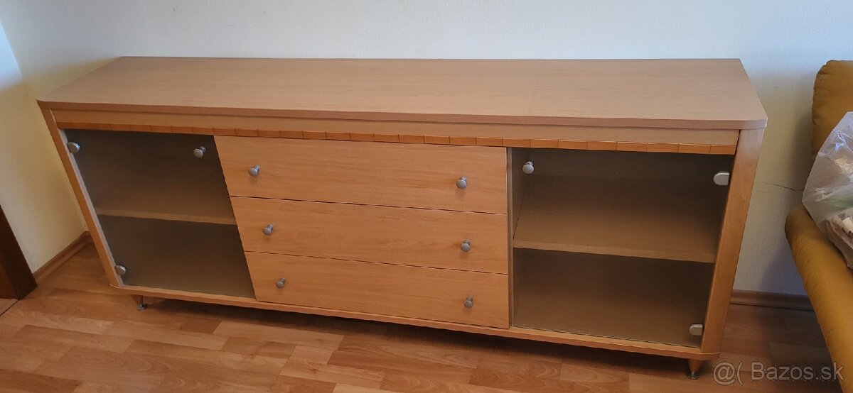 Predám dve komody so šuflíkmi