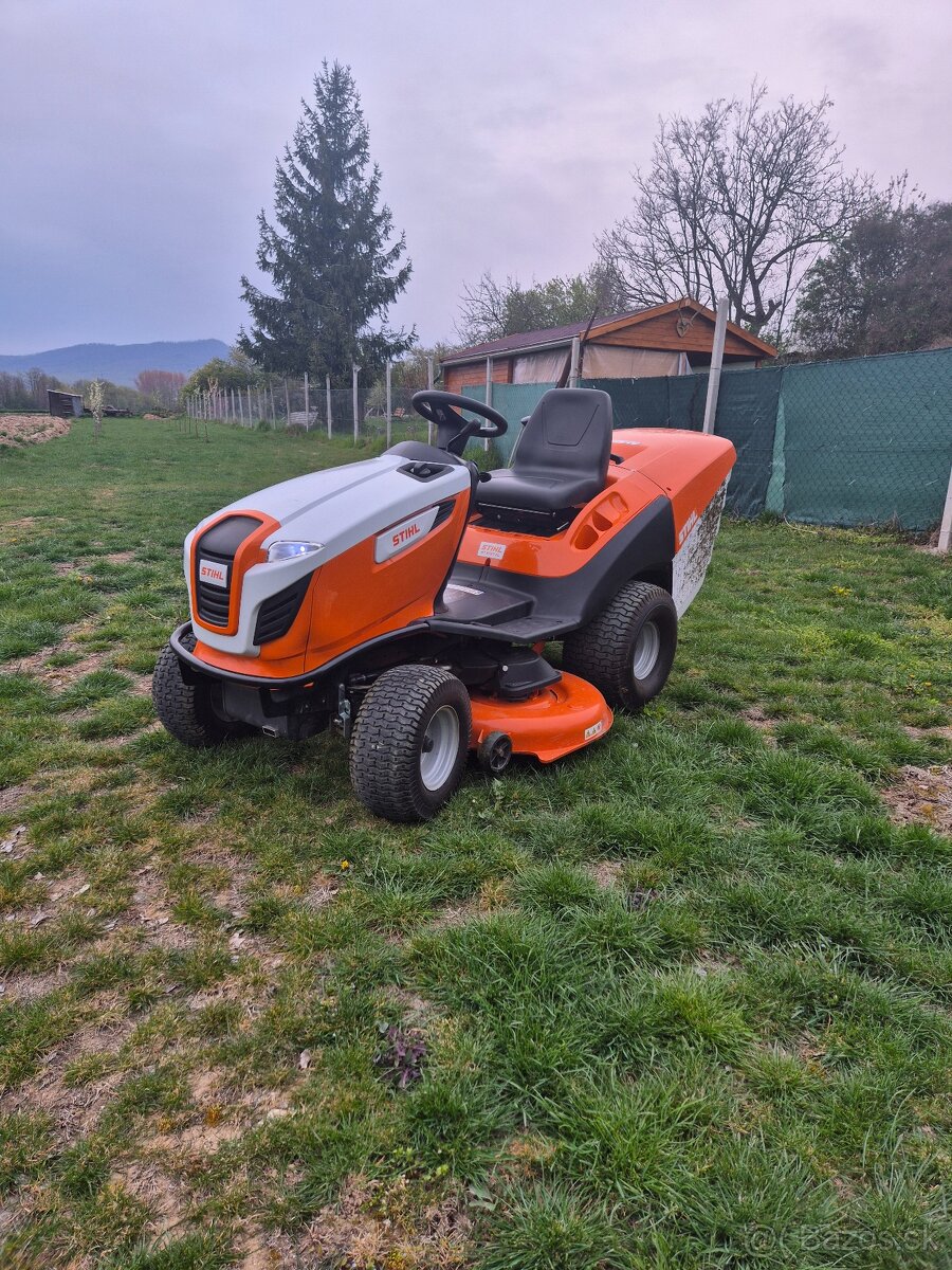 Zahradny traktor