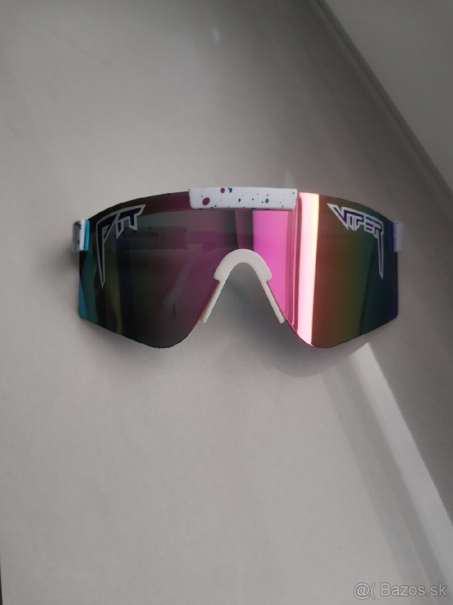 Športové slnečné okuliare Pit Viper (biele-ružové sklo)