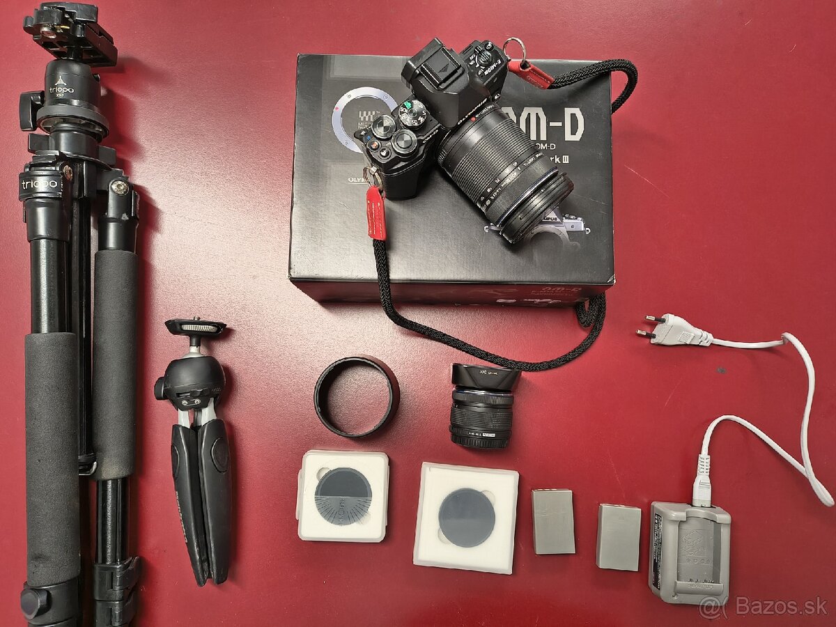 Olympus OM-D E-M10 Mark III + 2 objektívy a príslušenstvo