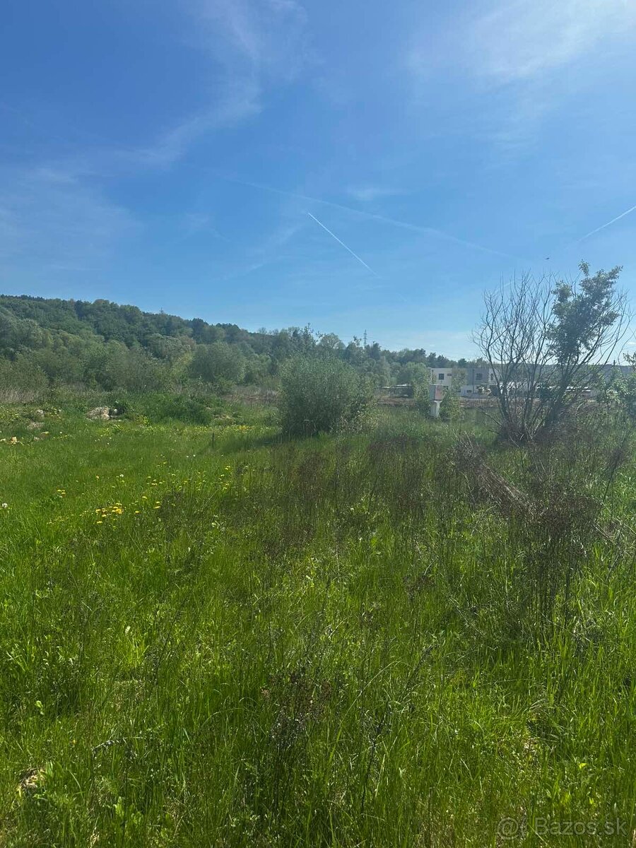 Pozemok na výstavbu rodinného domu