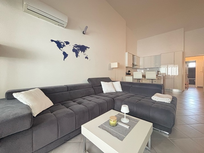 3-izbový zariadený apartmán blízko pláže, Novalja/Chorvátsko