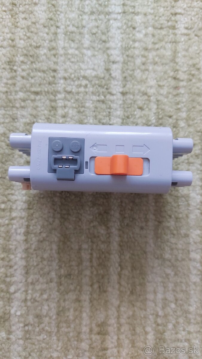 Zásobník na batérie AA typu lego