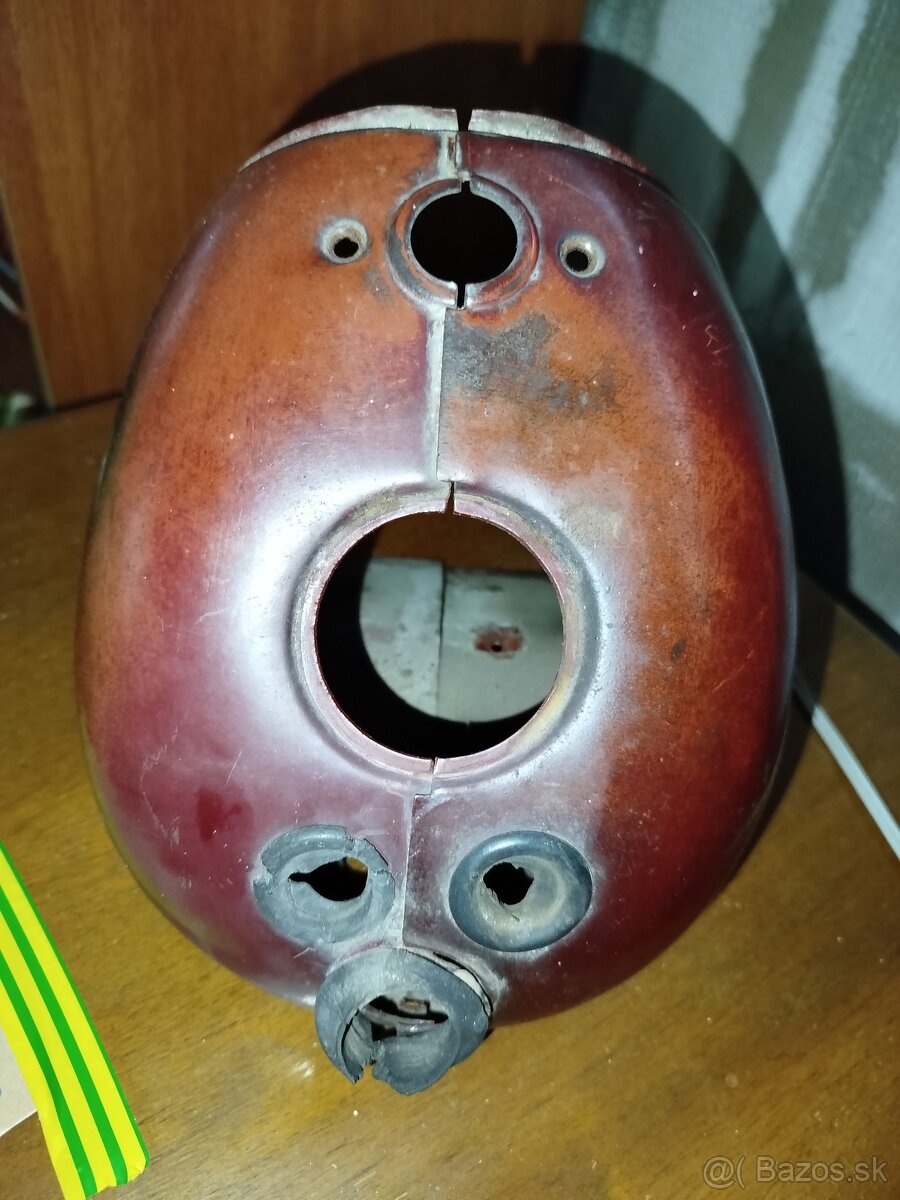 Predám prednú masku na Jawu 555.