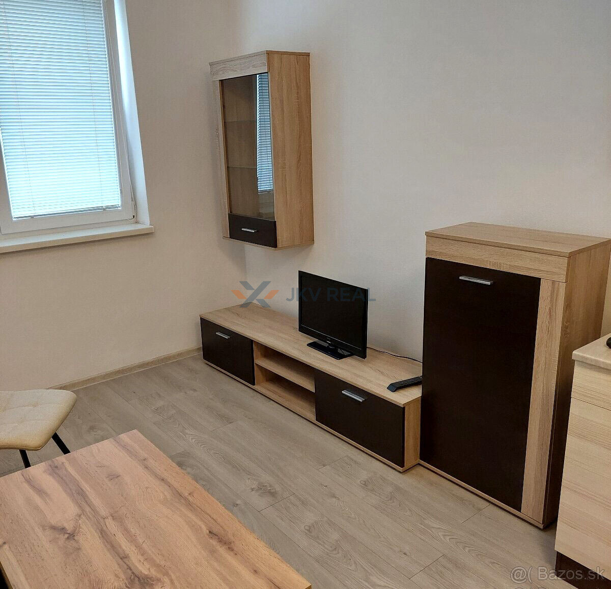 Zariadený 1,5-izbový Byt s Parkovacím Miestom na Prenájom