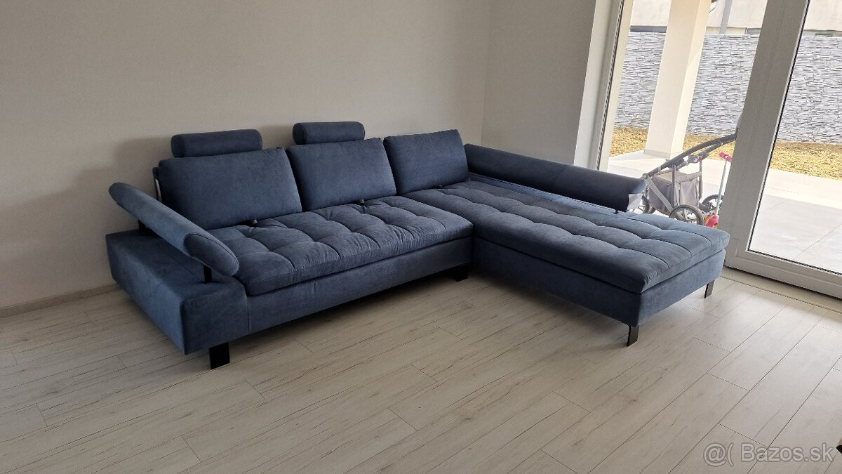 Minimálne používaná rohová sedacia súprava