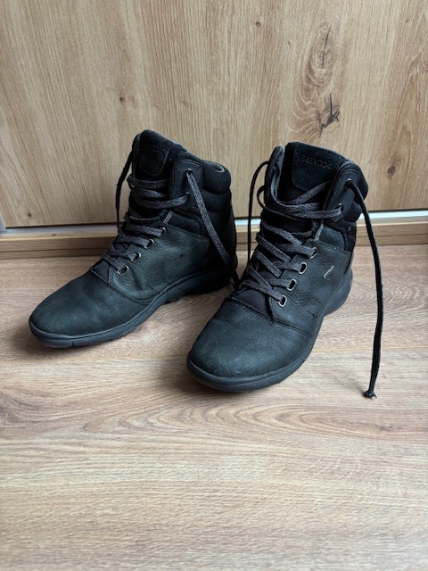 GEOX - čierne kožené jesenné topánky