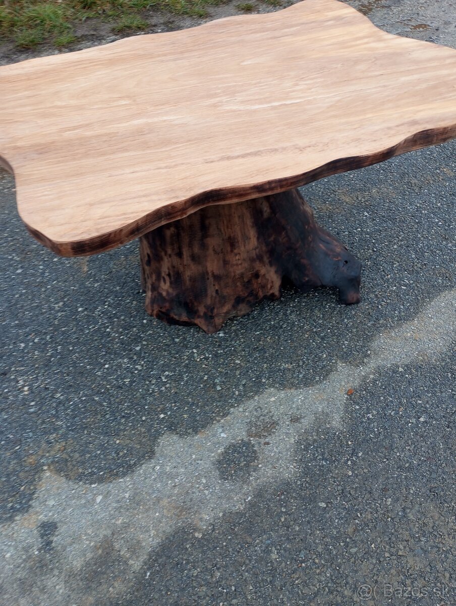 Konferenčný stolík