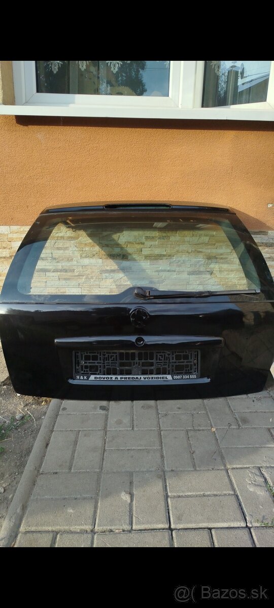 Predám piate dvere škoda Octavia 1