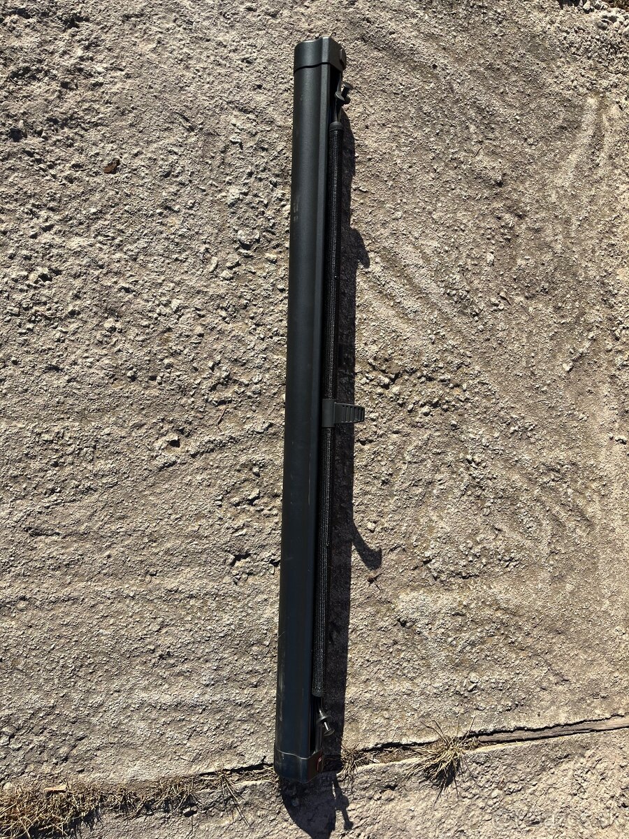 Zadná kufrova roletka Audi A4 B9