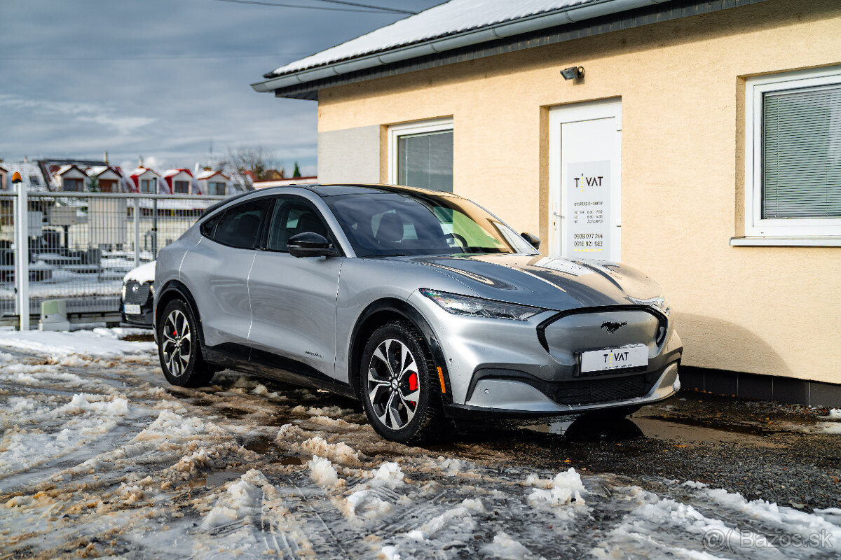 Ford Mustang Mach-E 75,7kWh AWD STD