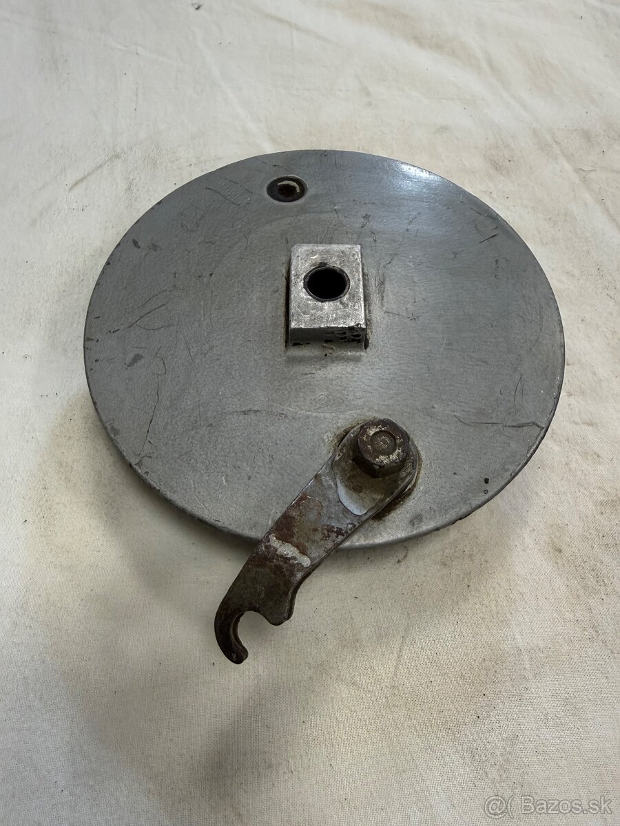 Jawa 250 perak (brzdový štít)