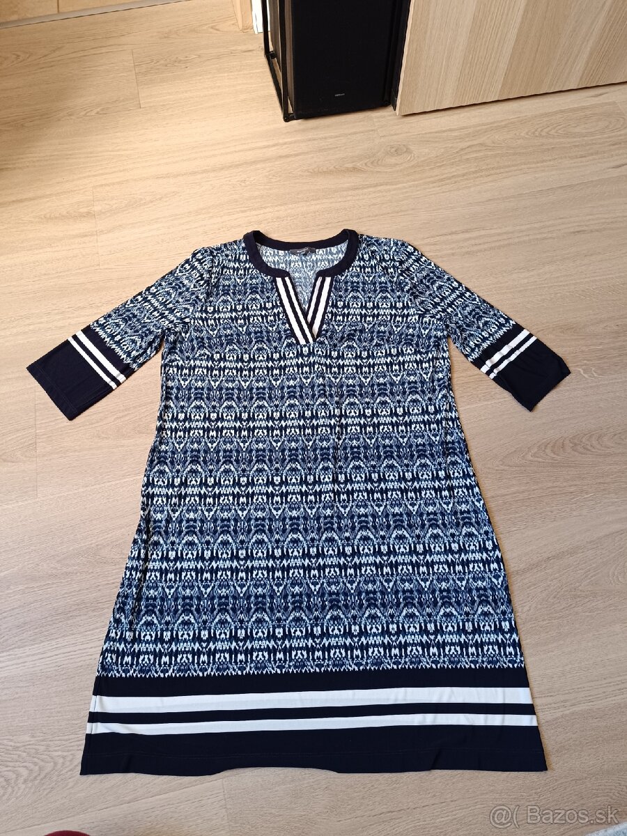 Dodré vzorované šaty