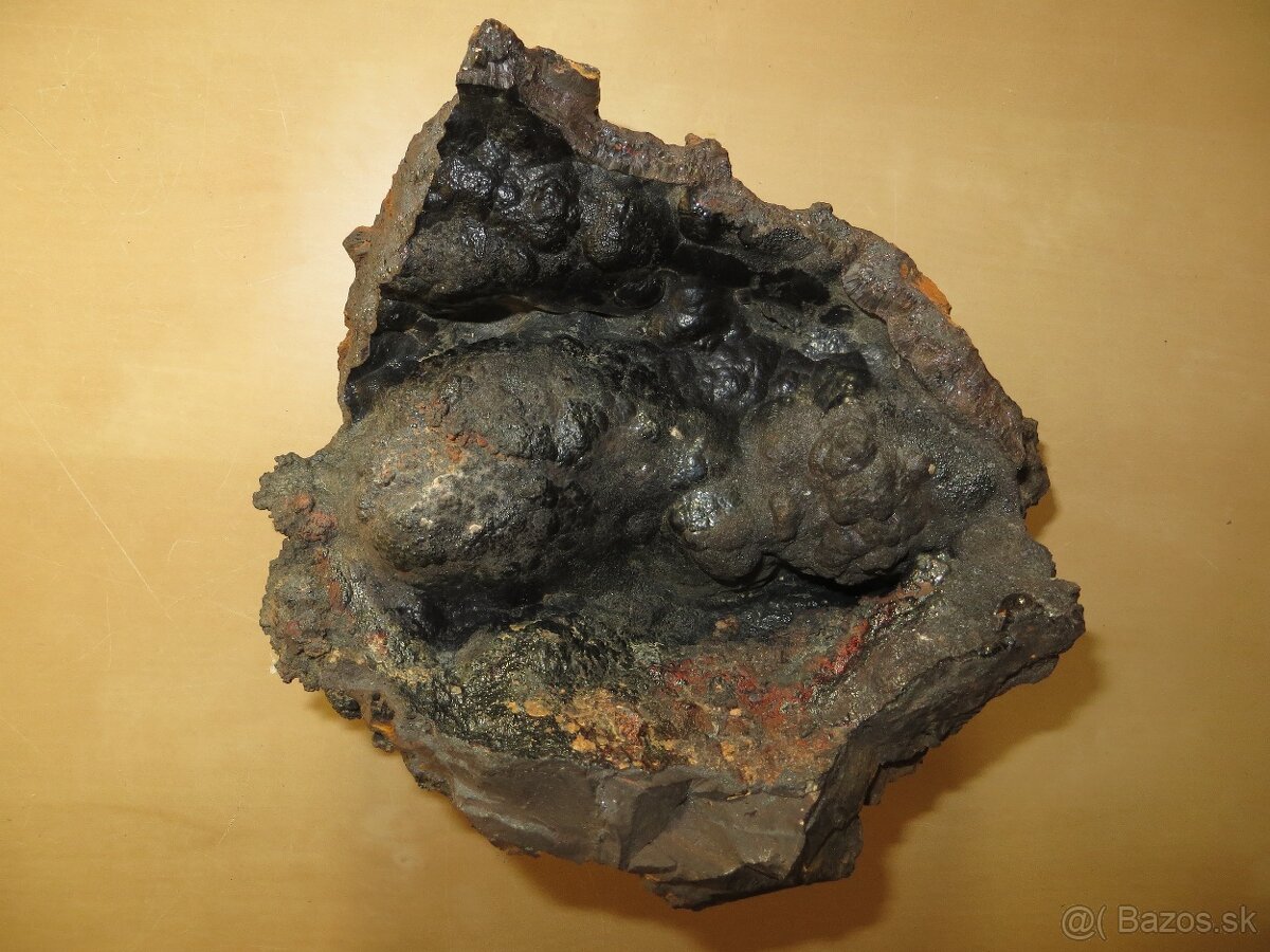 Mineral (goethit, limonit, lepidokrokit) (Malá Vieska)